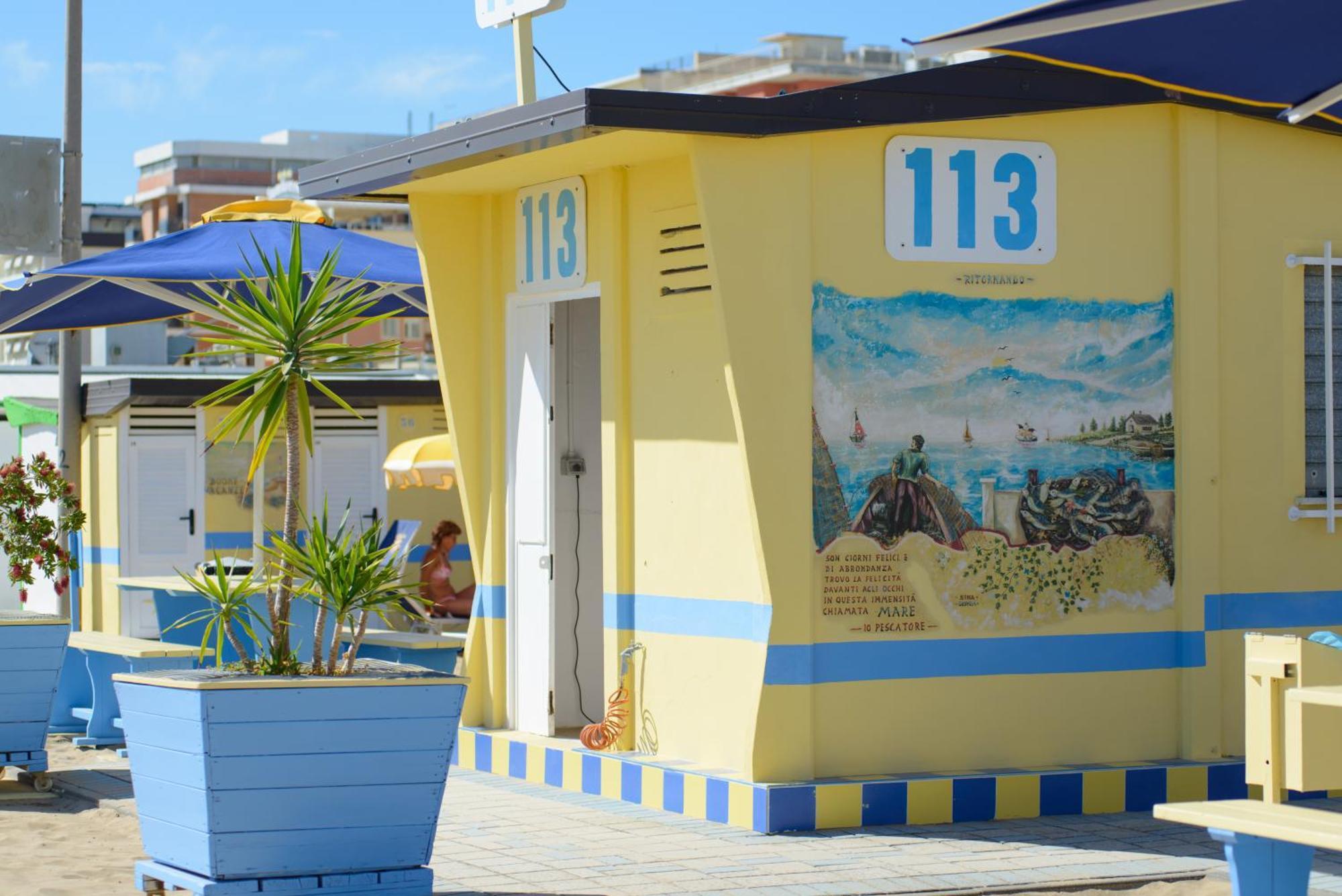Hotel Nuova Medusa Rímini Exterior foto